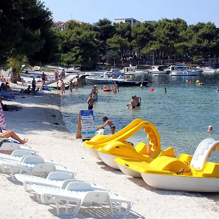 By The Sea - 11760 Τρογκίρ